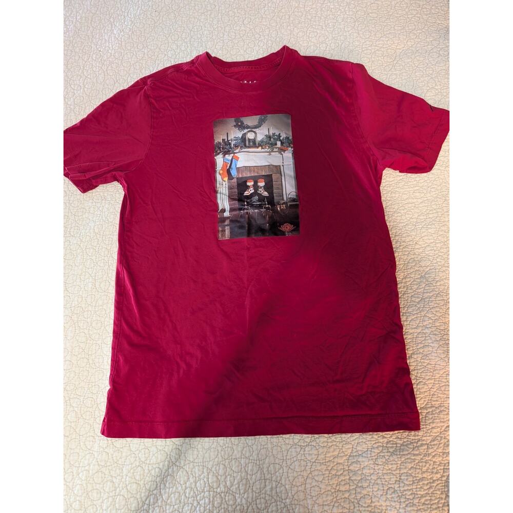 Nike Air T Shirt 85 Jordan 1 Chicago Sneakers Holiday Christmas Red Tee Medium - Picture 7 of 7